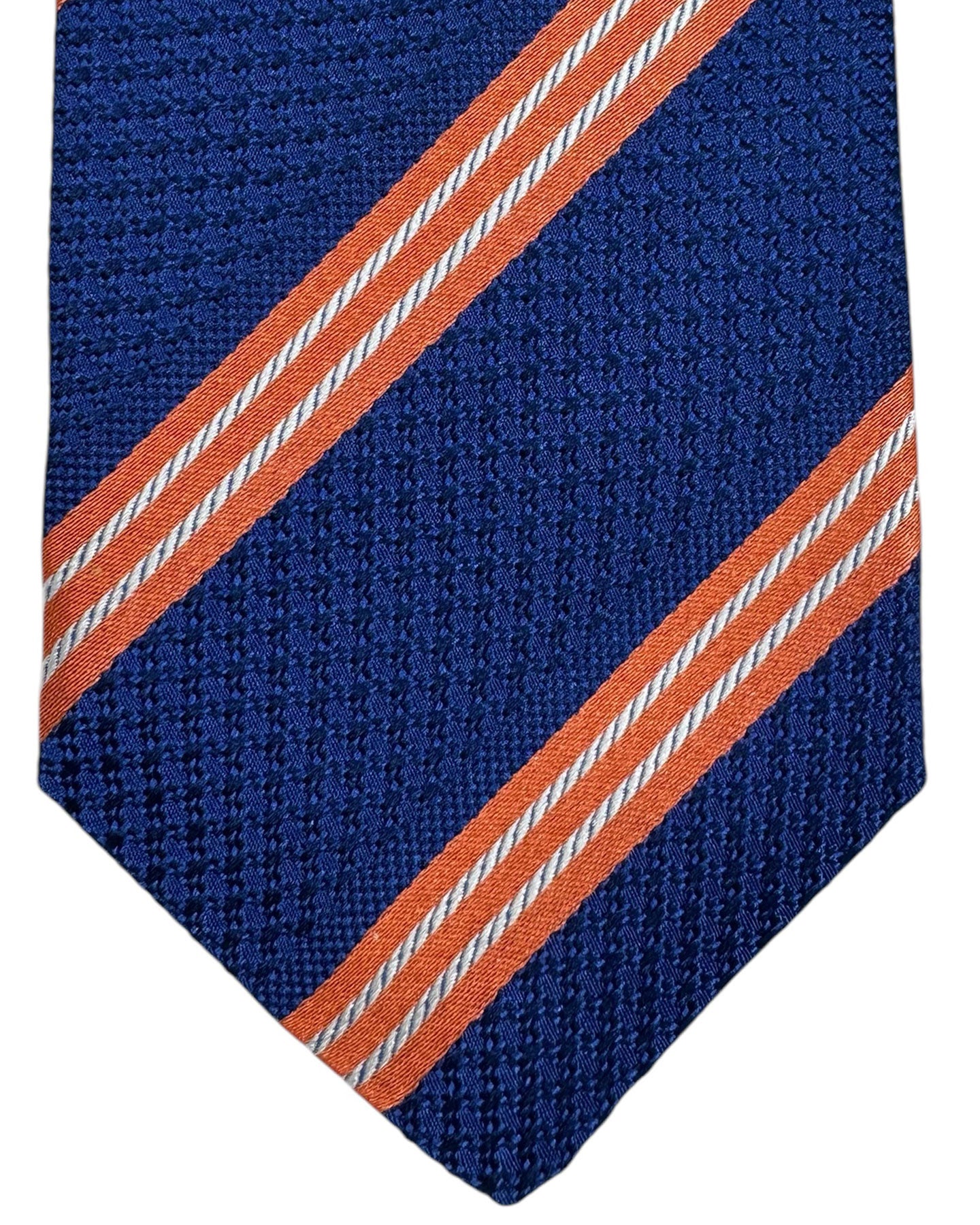 Tie Kiton
