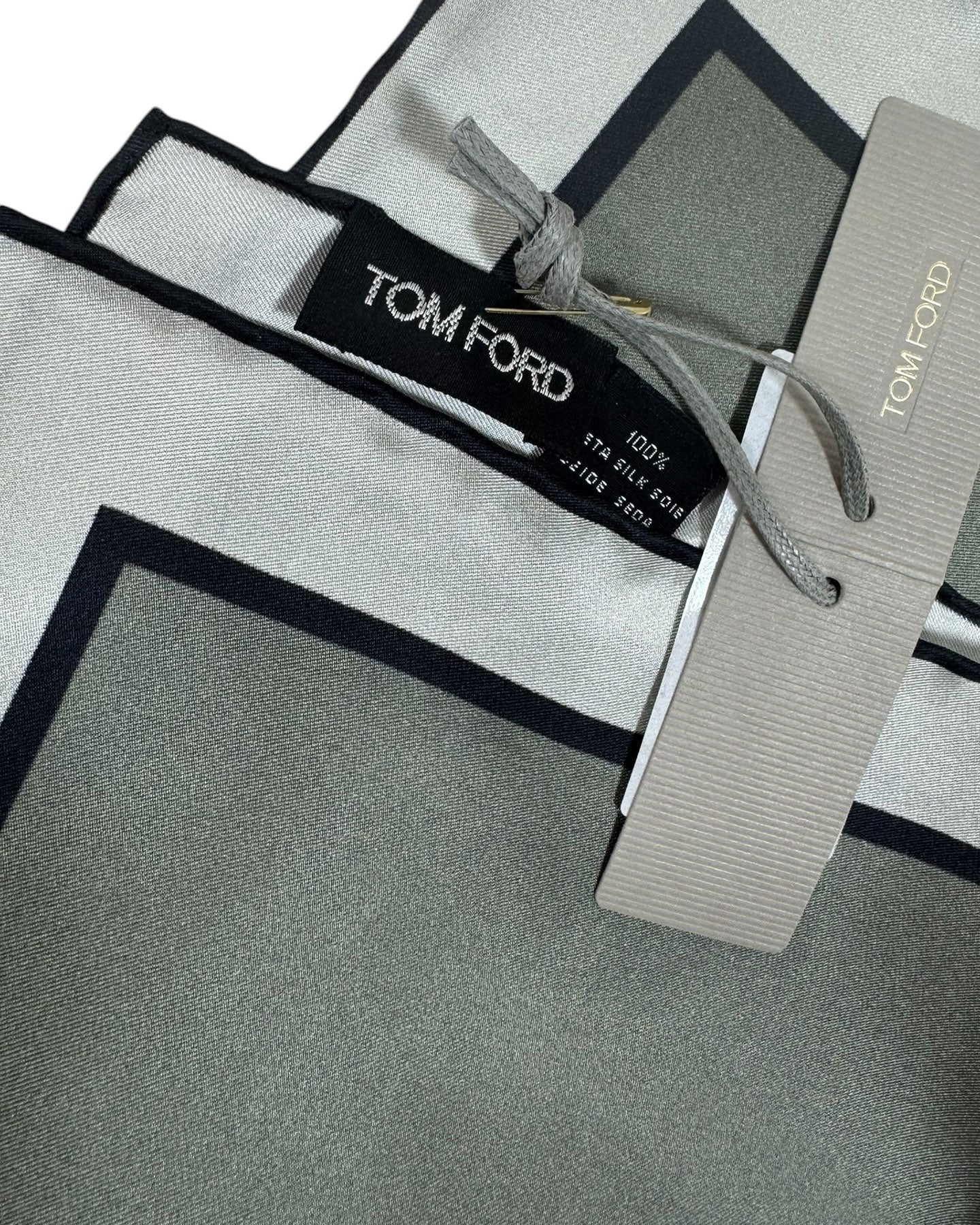 Tom Ford Silk Pocket Square Seagrass Gray